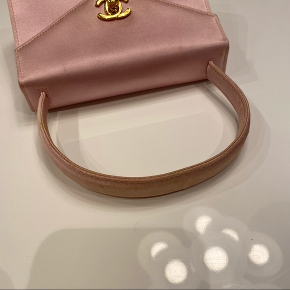 ❌SOLD❌Vintage Chanel Rose Pink Handle Bag - Picture 13 of 13